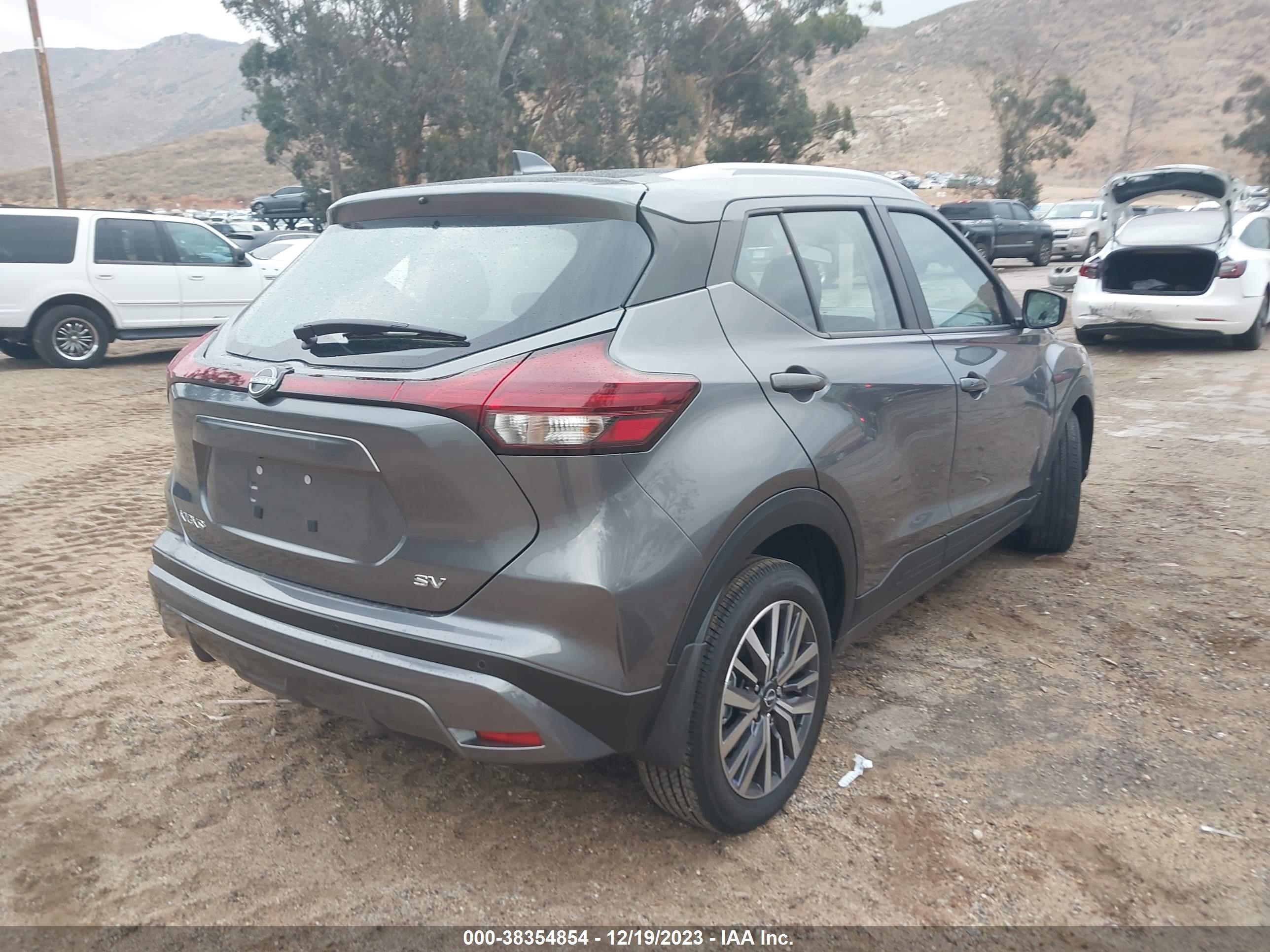 Photo 3 VIN: 3N1CP5CV5RL484098 - NISSAN KICKS 