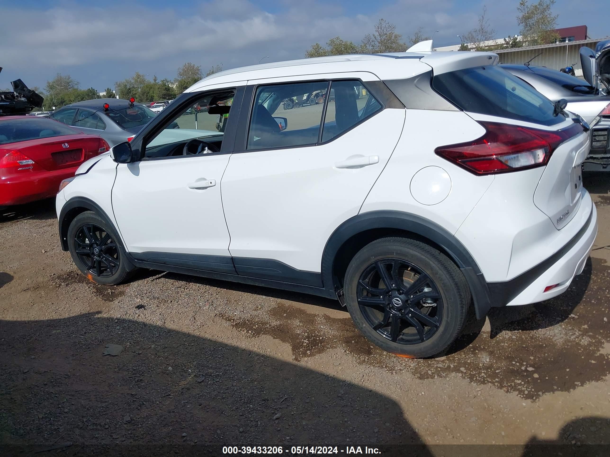 Photo 13 VIN: 3N1CP5CV6ML565345 - NISSAN KICKS 