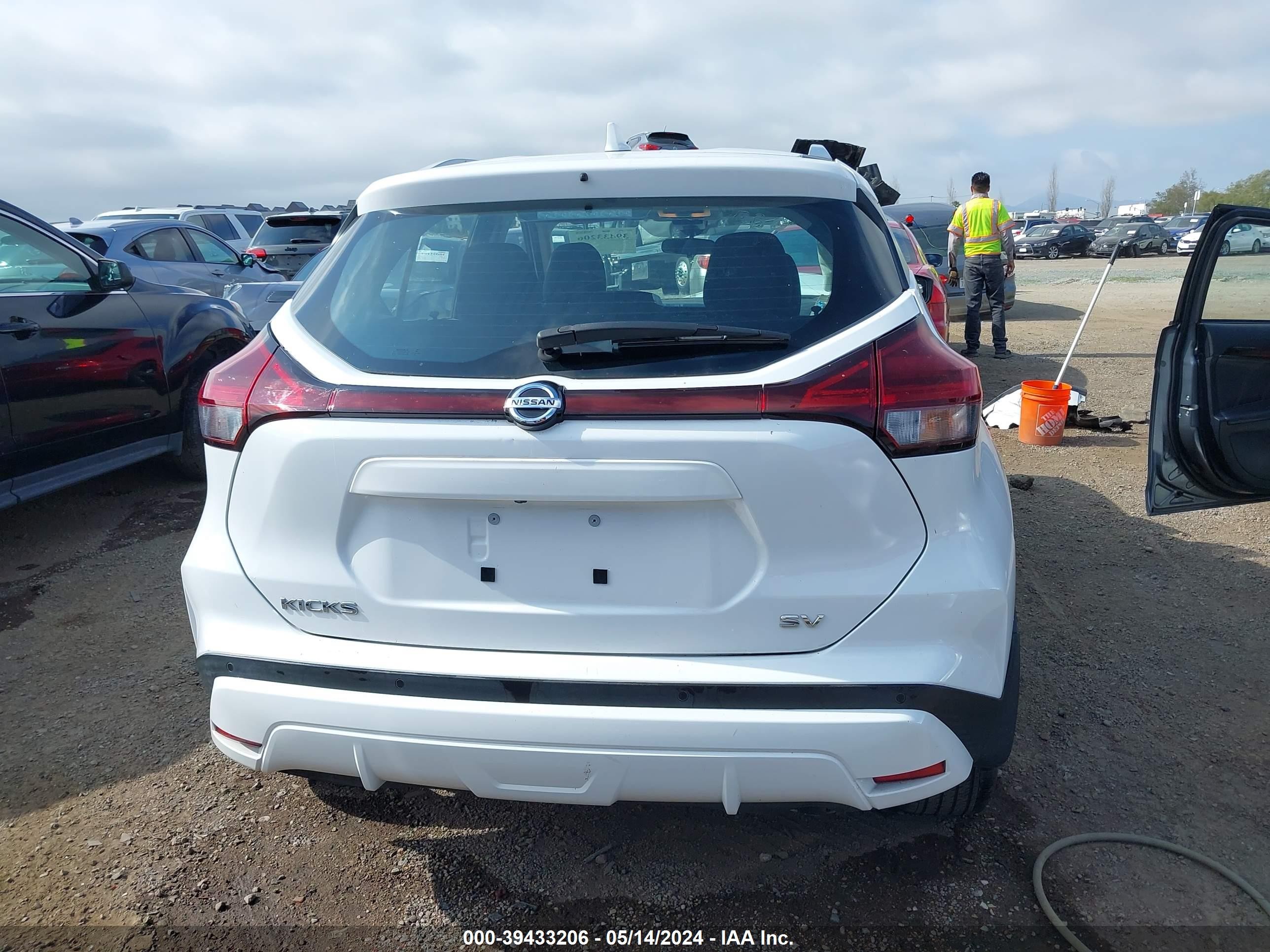 Photo 15 VIN: 3N1CP5CV6ML565345 - NISSAN KICKS 