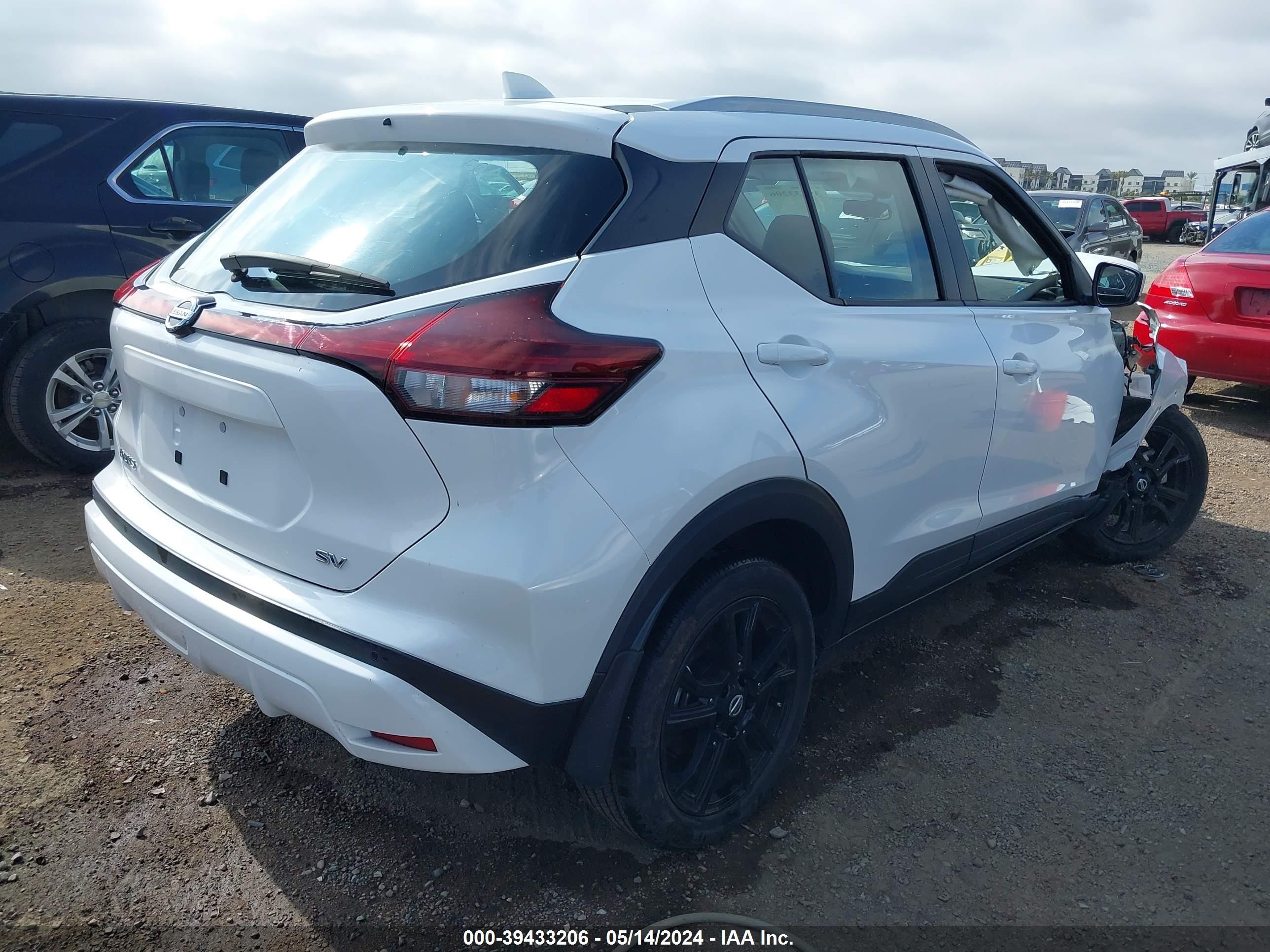 Photo 3 VIN: 3N1CP5CV6ML565345 - NISSAN KICKS 