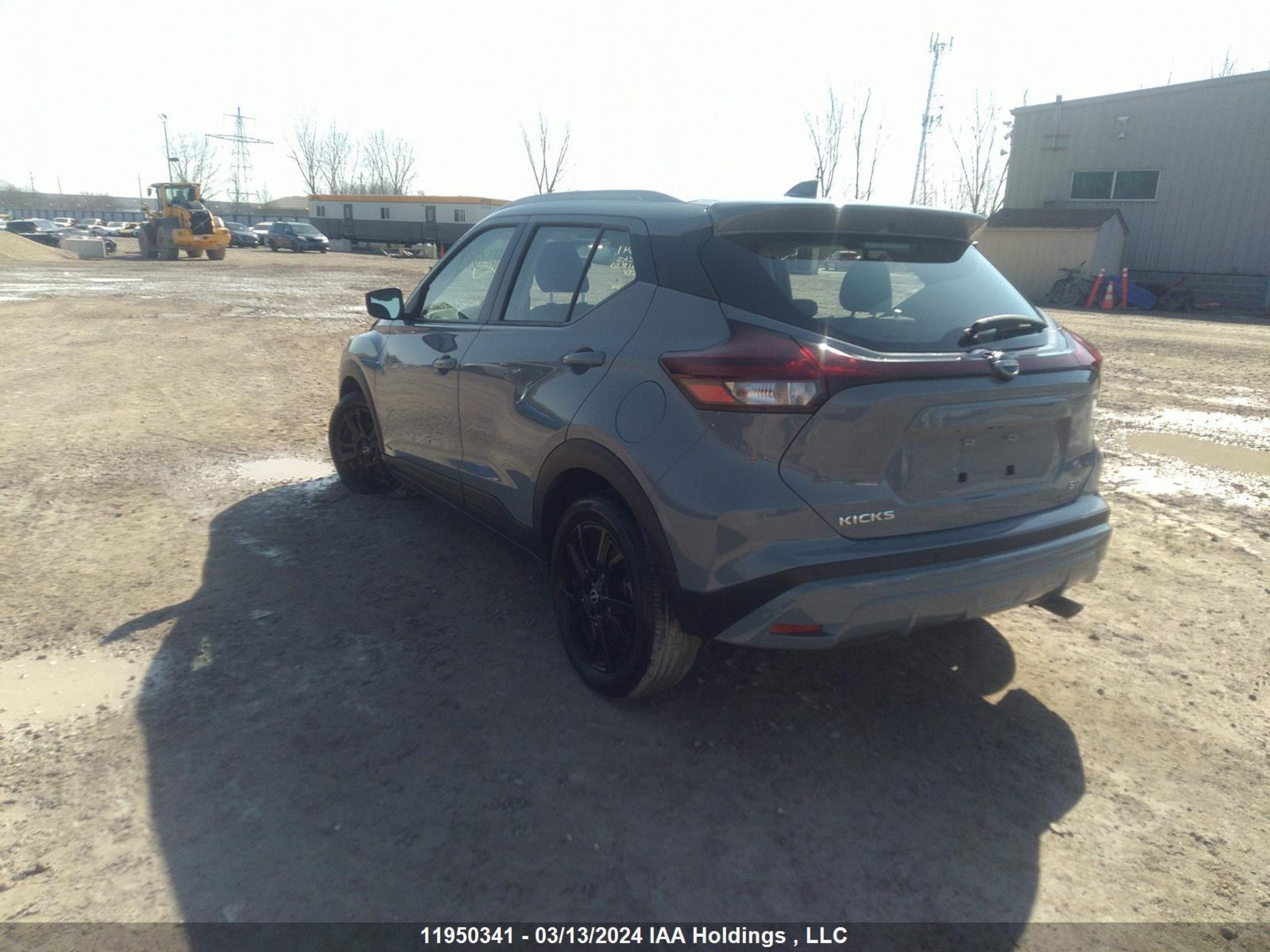 Photo 2 VIN: 3N1CP5CV6NL531830 - NISSAN KICKS 