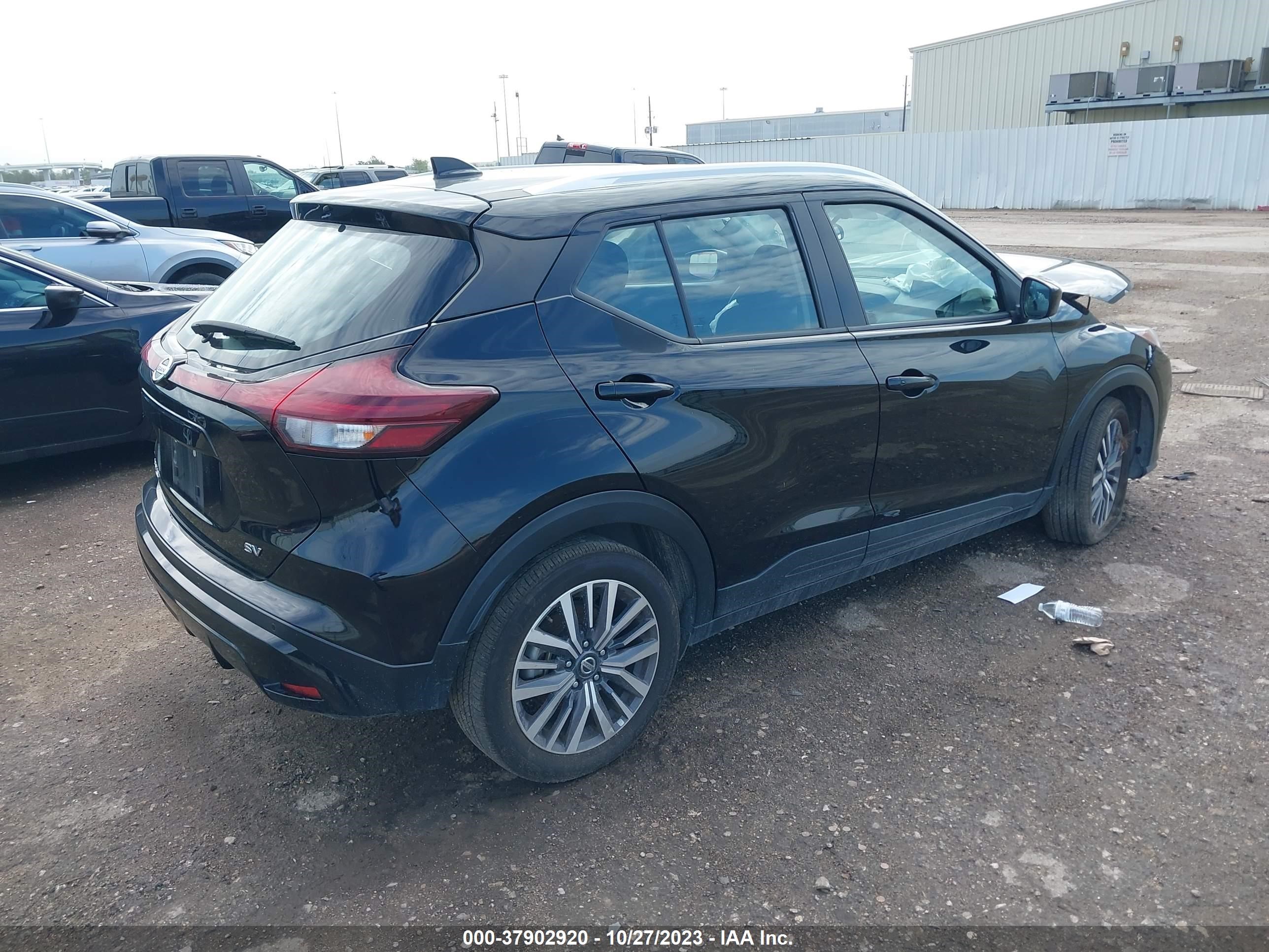 Photo 3 VIN: 3N1CP5CV7ML483835 - NISSAN KICKS 