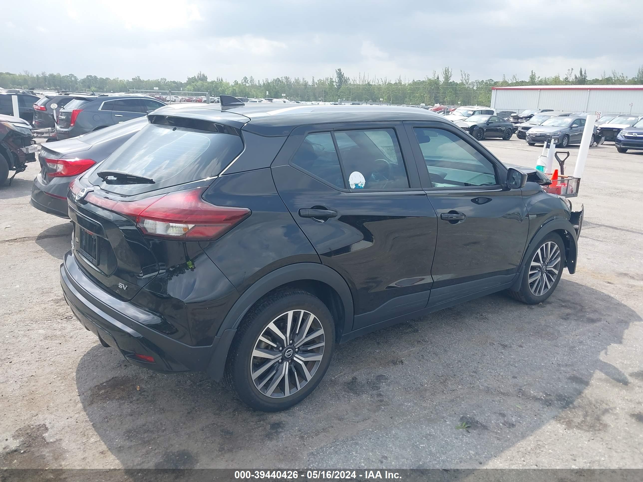 Photo 3 VIN: 3N1CP5CV7ML494754 - NISSAN KICKS 