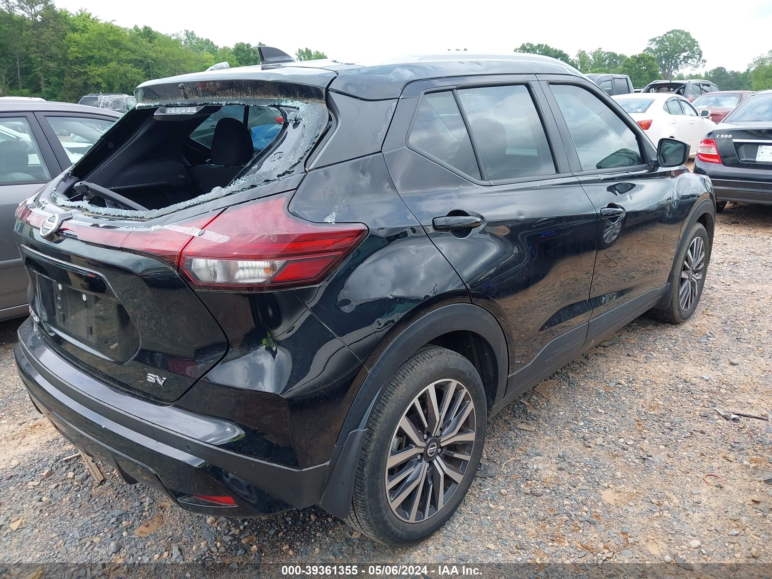 Photo 3 VIN: 3N1CP5CV7ML504280 - NISSAN KICKS 