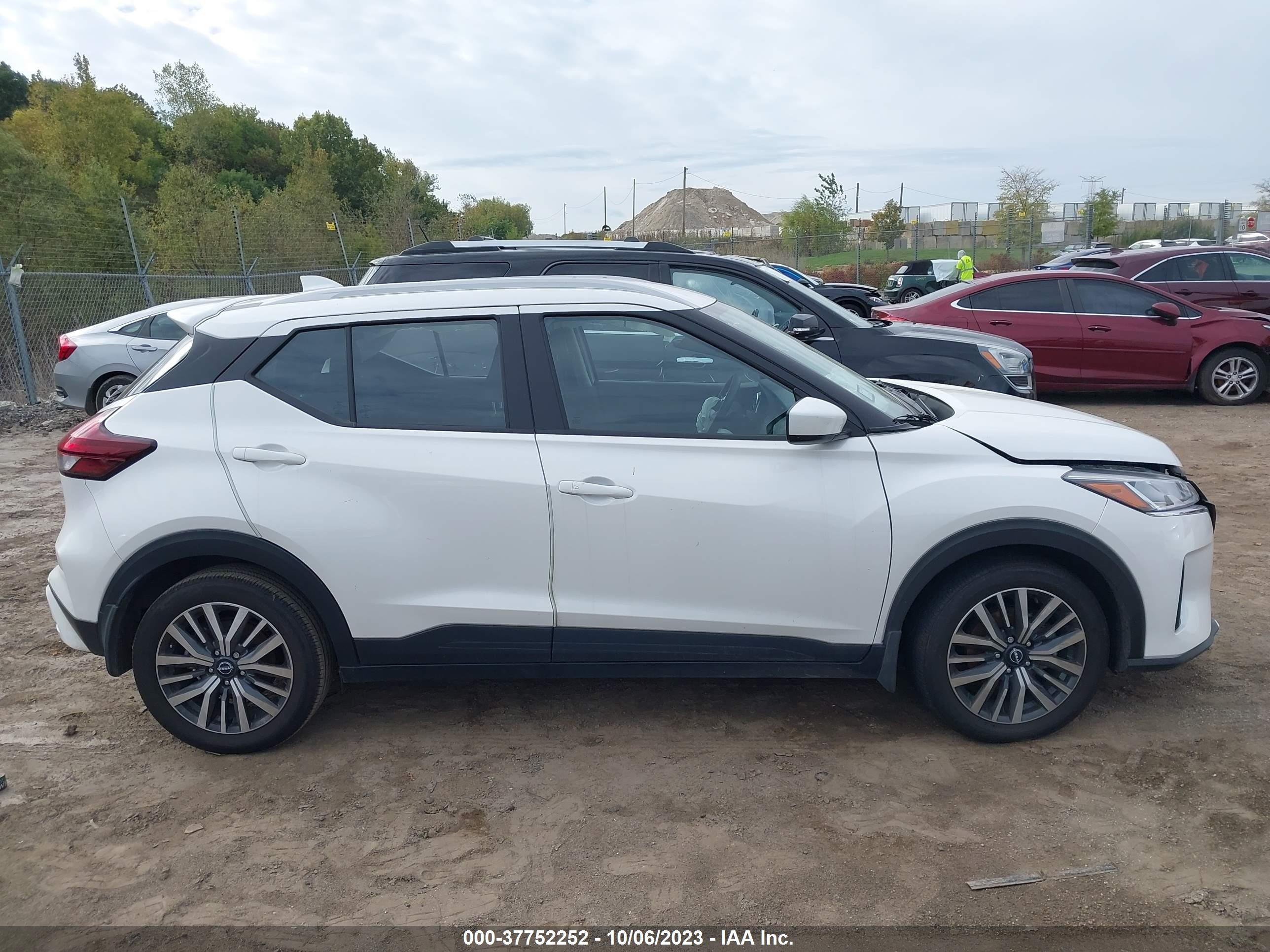 Photo 12 VIN: 3N1CP5CV7NL475445 - NISSAN KICKS 