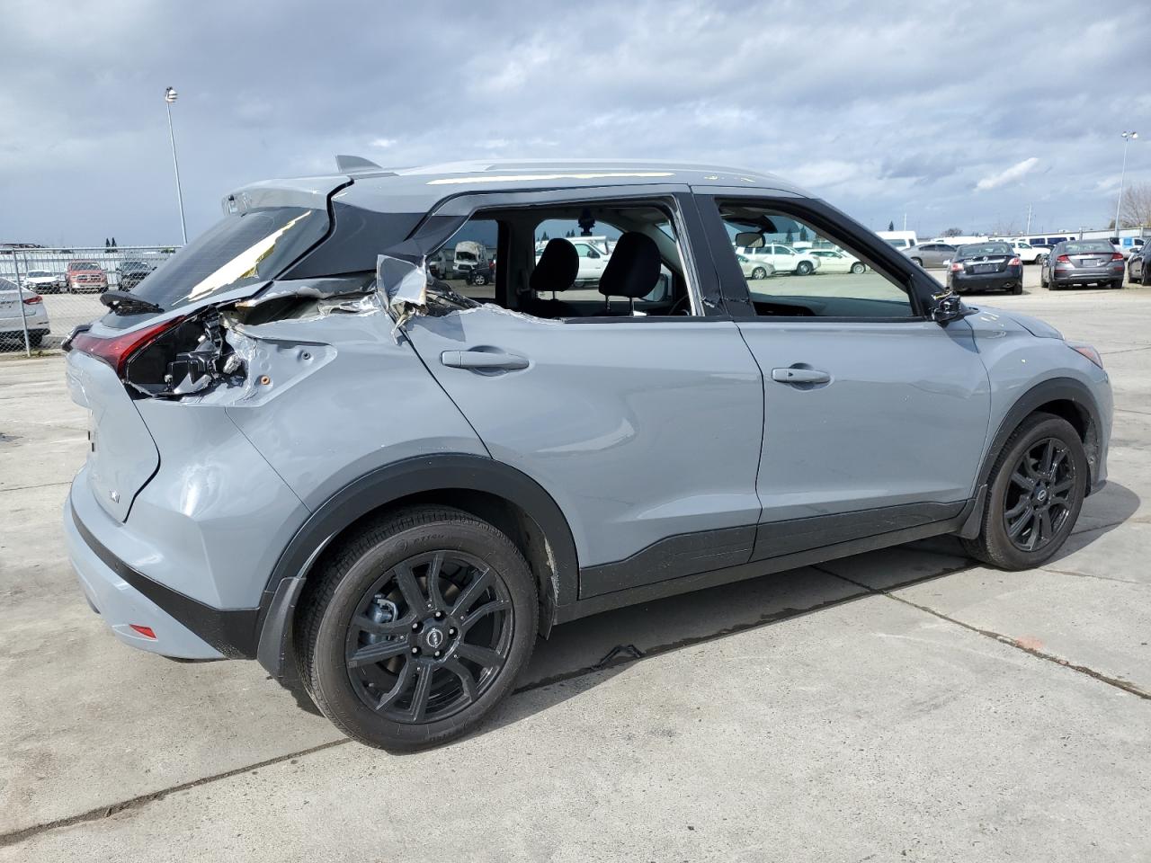 Photo 2 VIN: 3N1CP5CV7PL538353 - NISSAN KICKS 