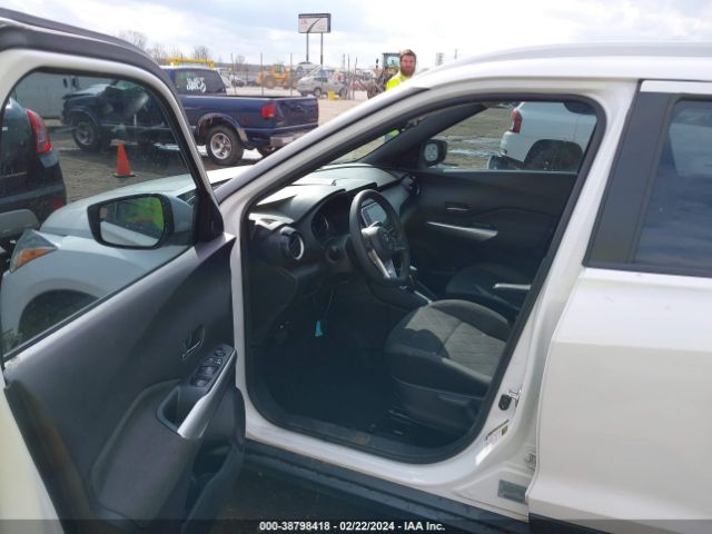 Photo 4 VIN: 3N1CP5CV9LL566701 - NISSAN KICKS 