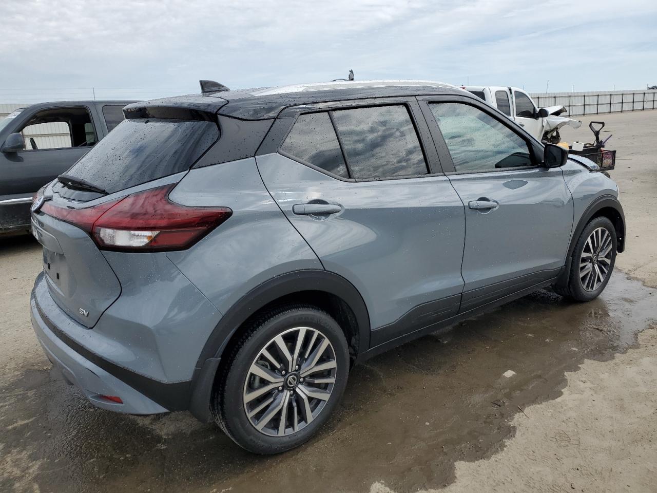 Photo 2 VIN: 3N1CP5CV9ML536227 - NISSAN KICKS 