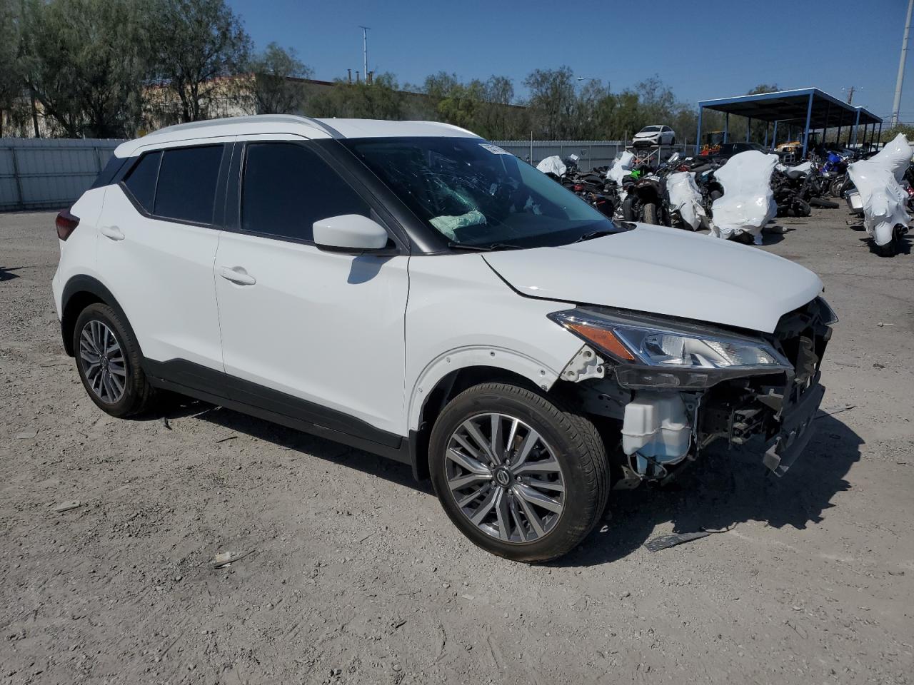 Photo 3 VIN: 3N1CP5CV9ML562472 - NISSAN KICKS 