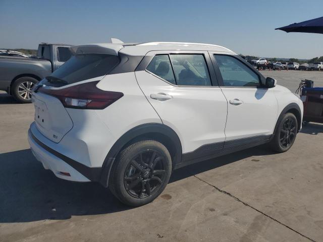 Photo 2 VIN: 3N1CP5CV9NL527447 - NISSAN KICKS SV 