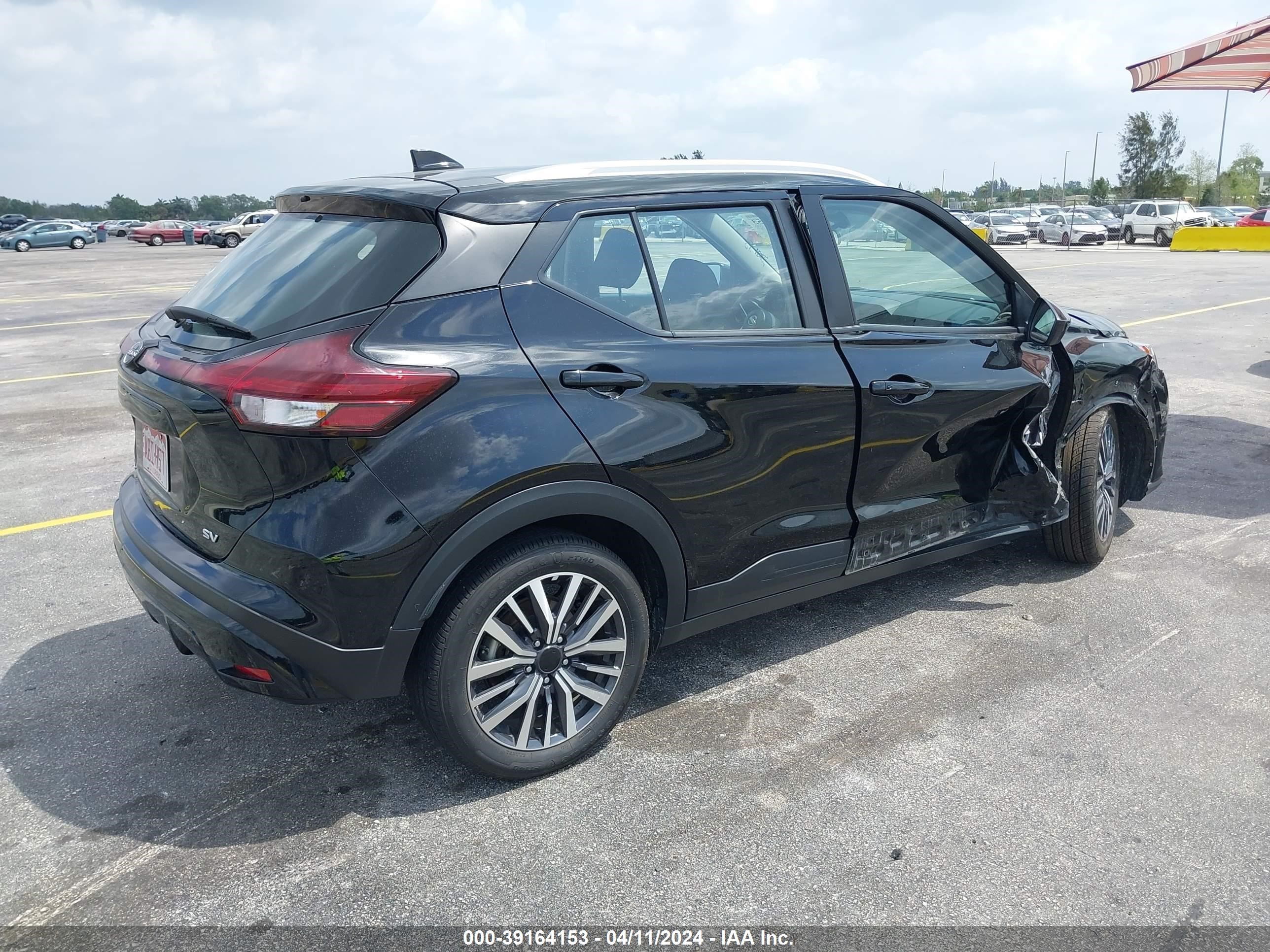 Photo 3 VIN: 3N1CP5CVXNL508891 - NISSAN KICKS 