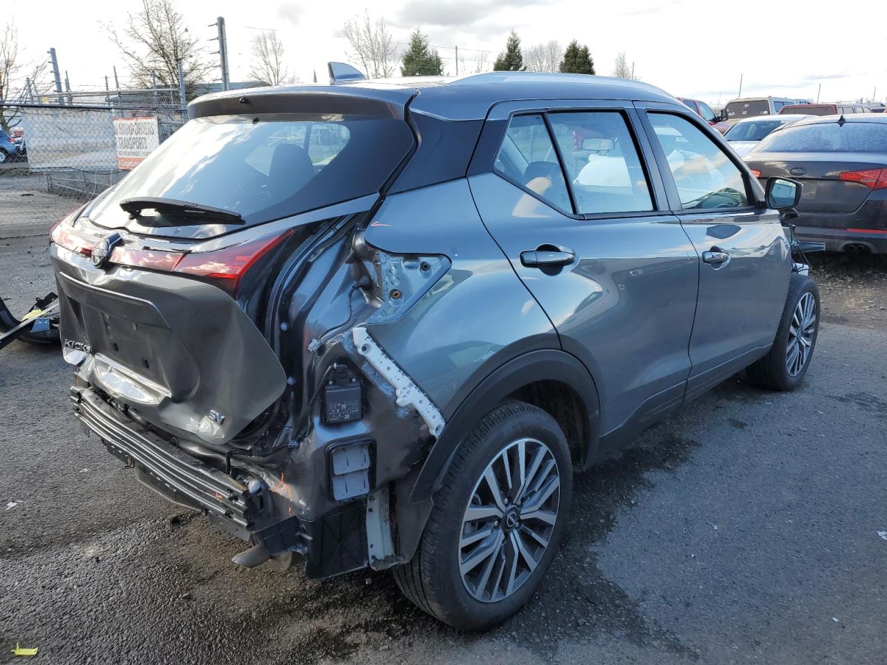 Photo 2 VIN: 3N1CP5CVXPL549699 - NISSAN KICKS 