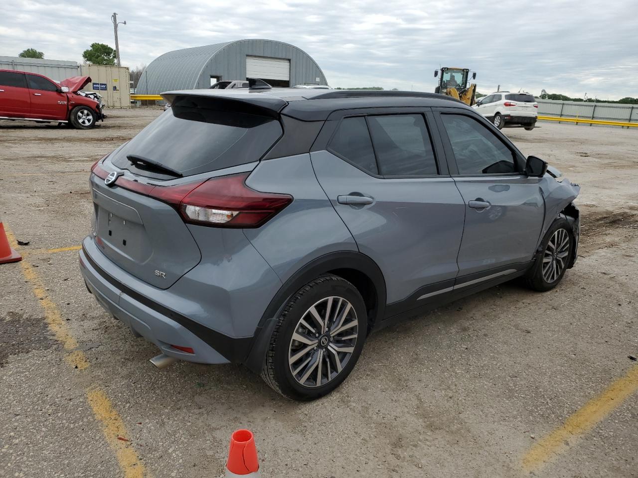 Photo 2 VIN: 3N1CP5DV0ML491967 - NISSAN KICKS 