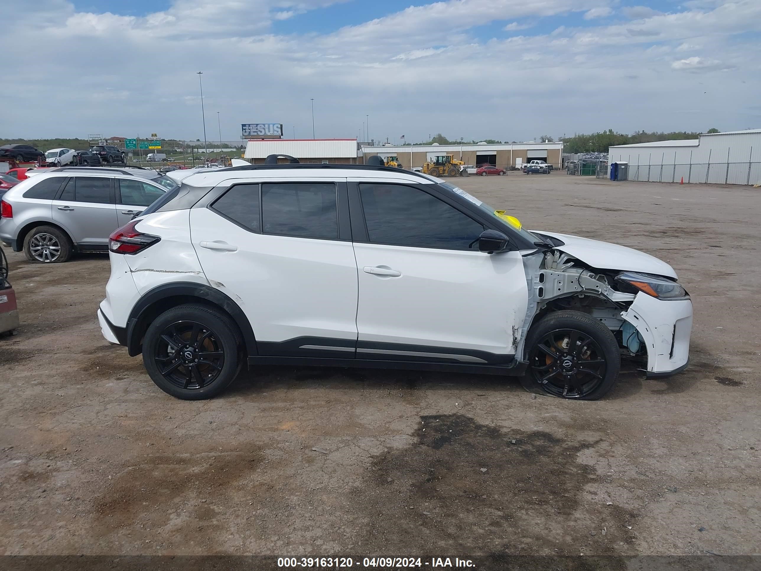 Photo 12 VIN: 3N1CP5DV0NL501110 - NISSAN KICKS 