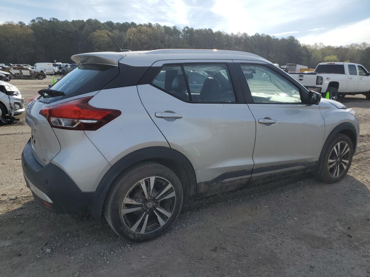 Photo 2 VIN: 3N1CP5DV1LL523906 - NISSAN KICKS 