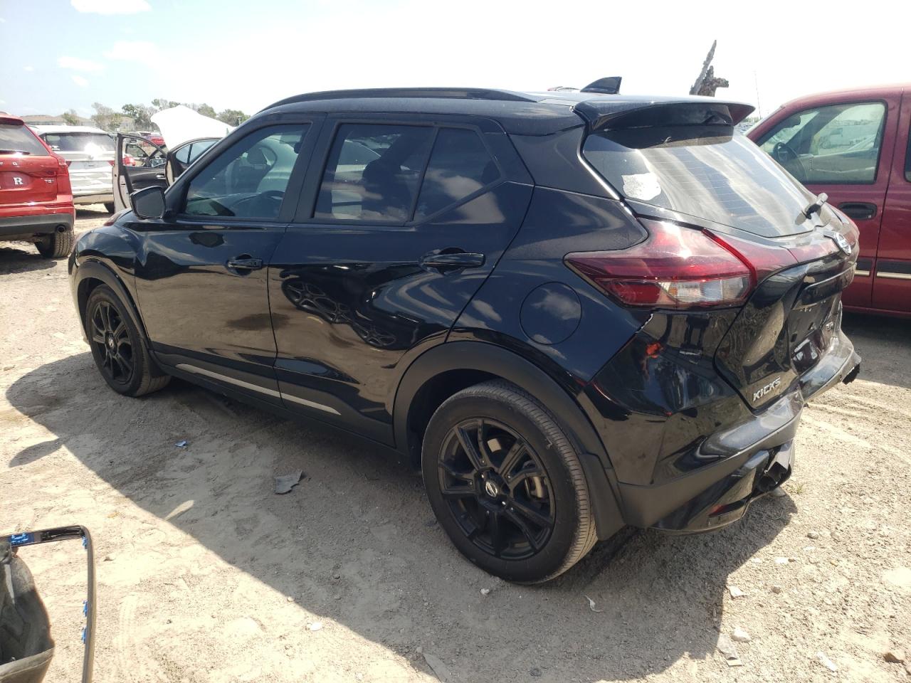 Photo 1 VIN: 3N1CP5DV2ML561064 - NISSAN KICKS 