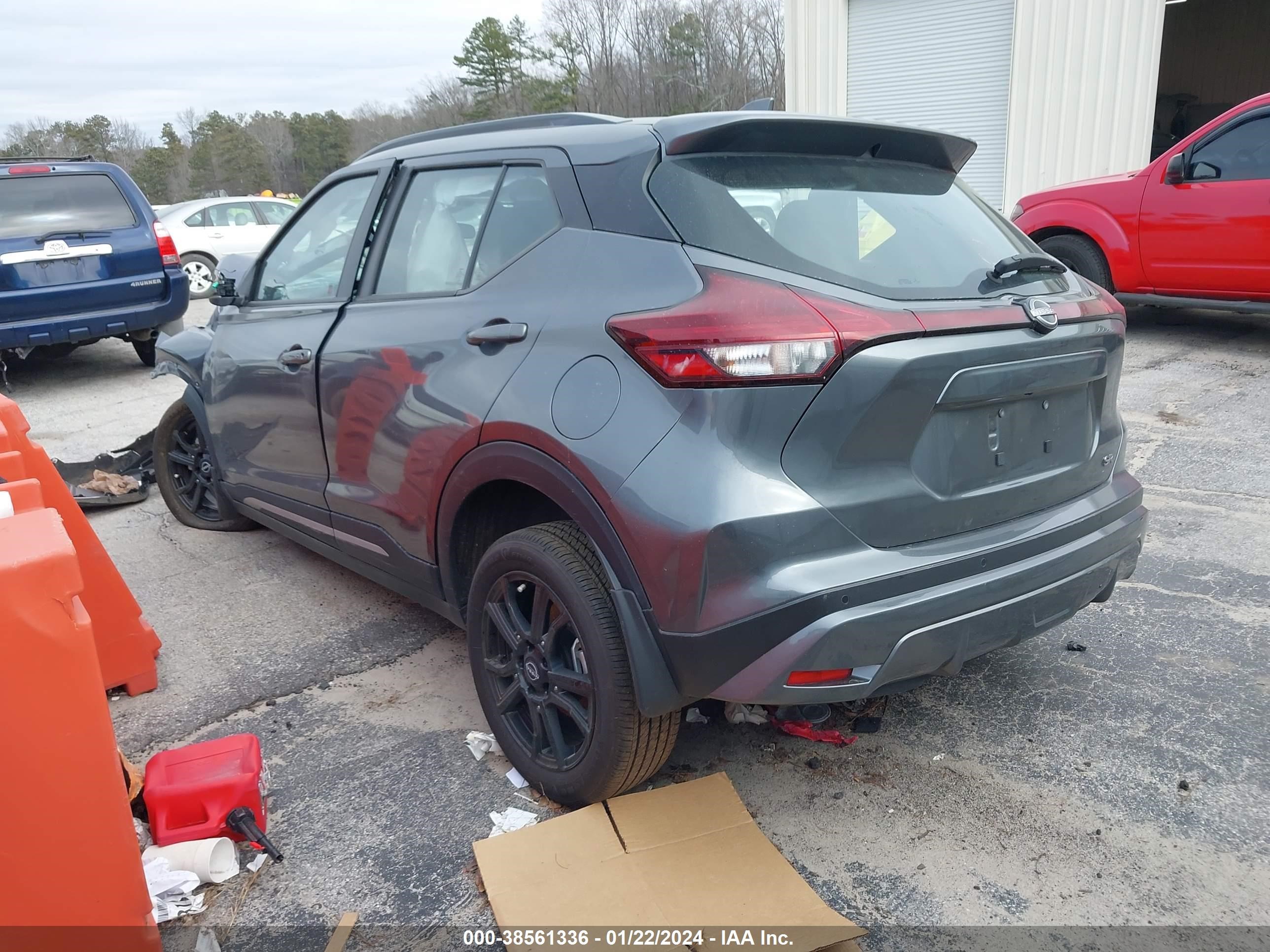 Photo 2 VIN: 3N1CP5DV2NL528454 - NISSAN KICKS 