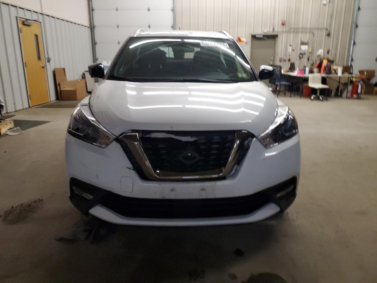 Photo 4 VIN: 3N1CP5DV3LL544093 - NISSAN KICKS 