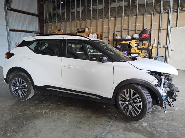 Photo 3 VIN: 3N1CP5DV3RL505965 - NISSAN KICKS SR 