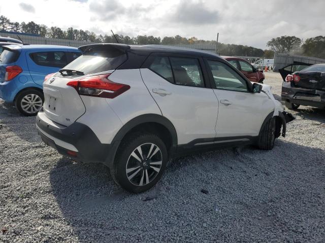 Photo 2 VIN: 3N1CP5DV4LL522295 - NISSAN KICKS SR 