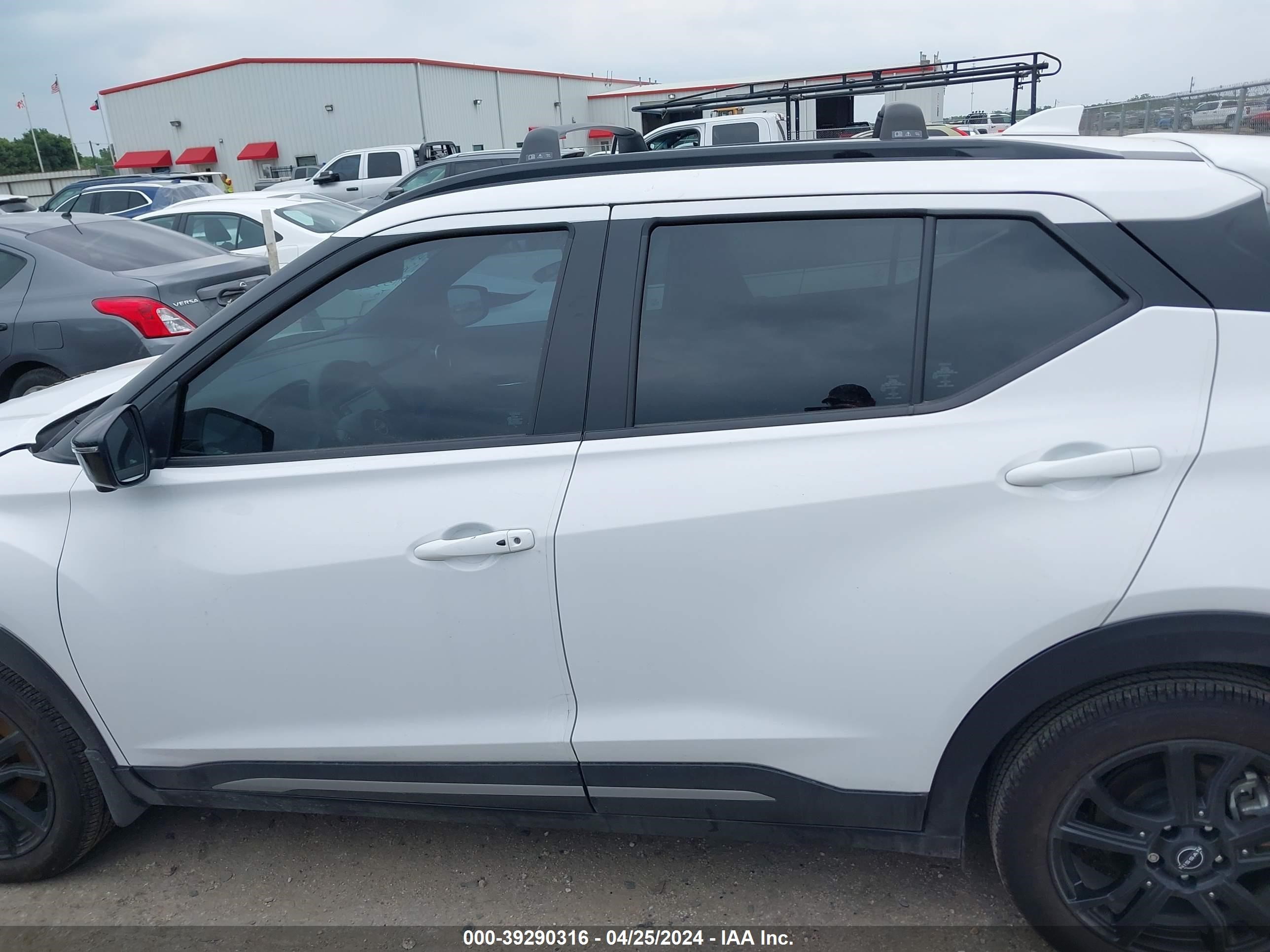 Photo 14 VIN: 3N1CP5DV4PL493774 - NISSAN KICKS 