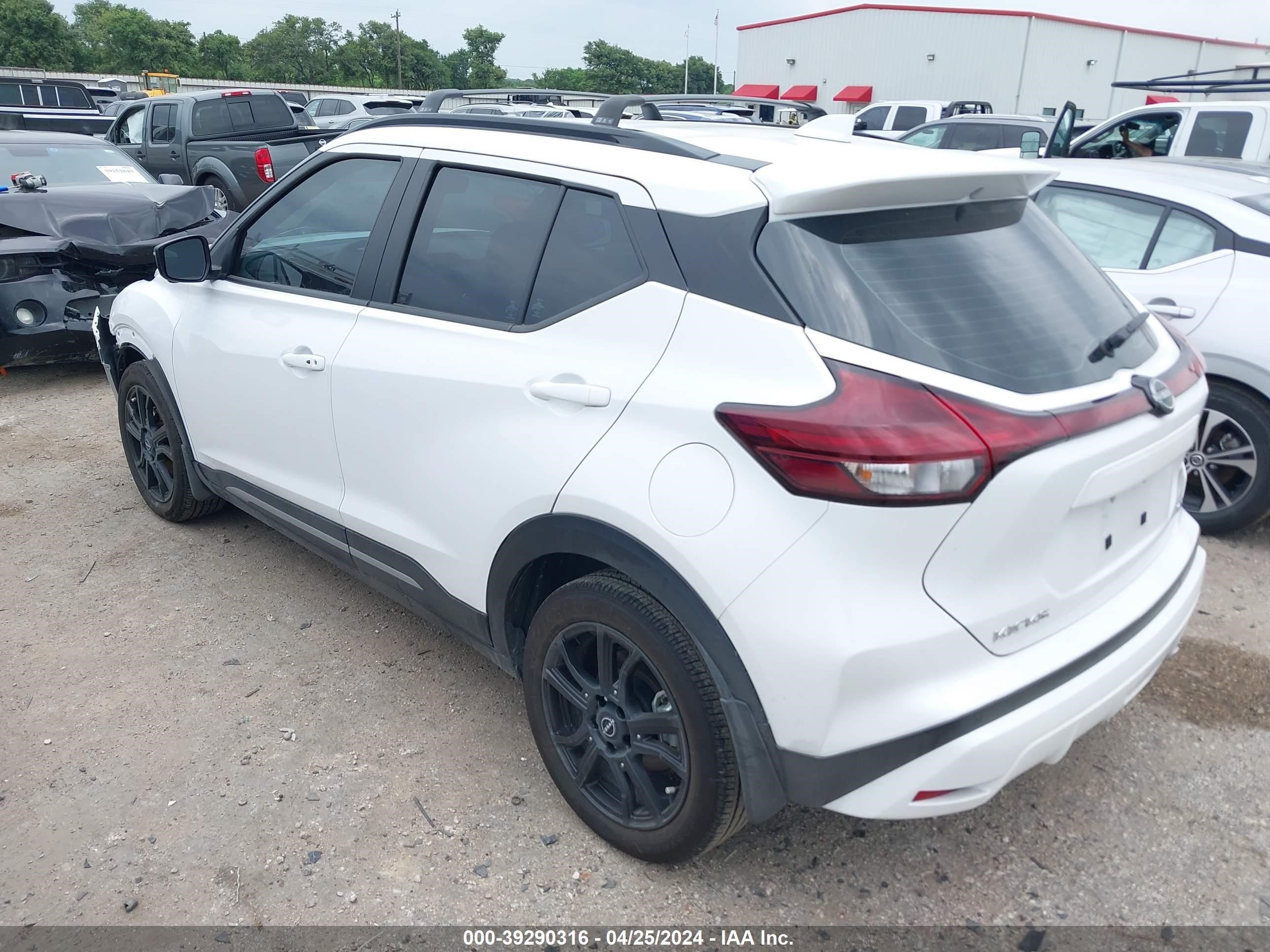 Photo 2 VIN: 3N1CP5DV4PL493774 - NISSAN KICKS 