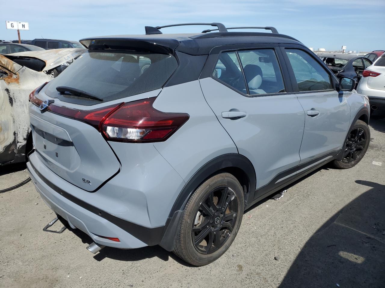 Photo 2 VIN: 3N1CP5DV5ML535803 - NISSAN KICKS 