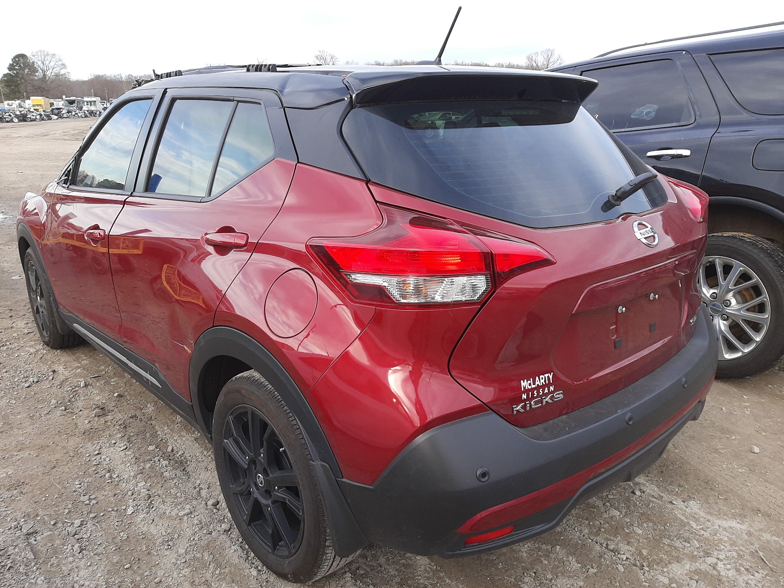 Photo 2 VIN: 3N1CP5DV6LL514800 - NISSAN KICKS SR 