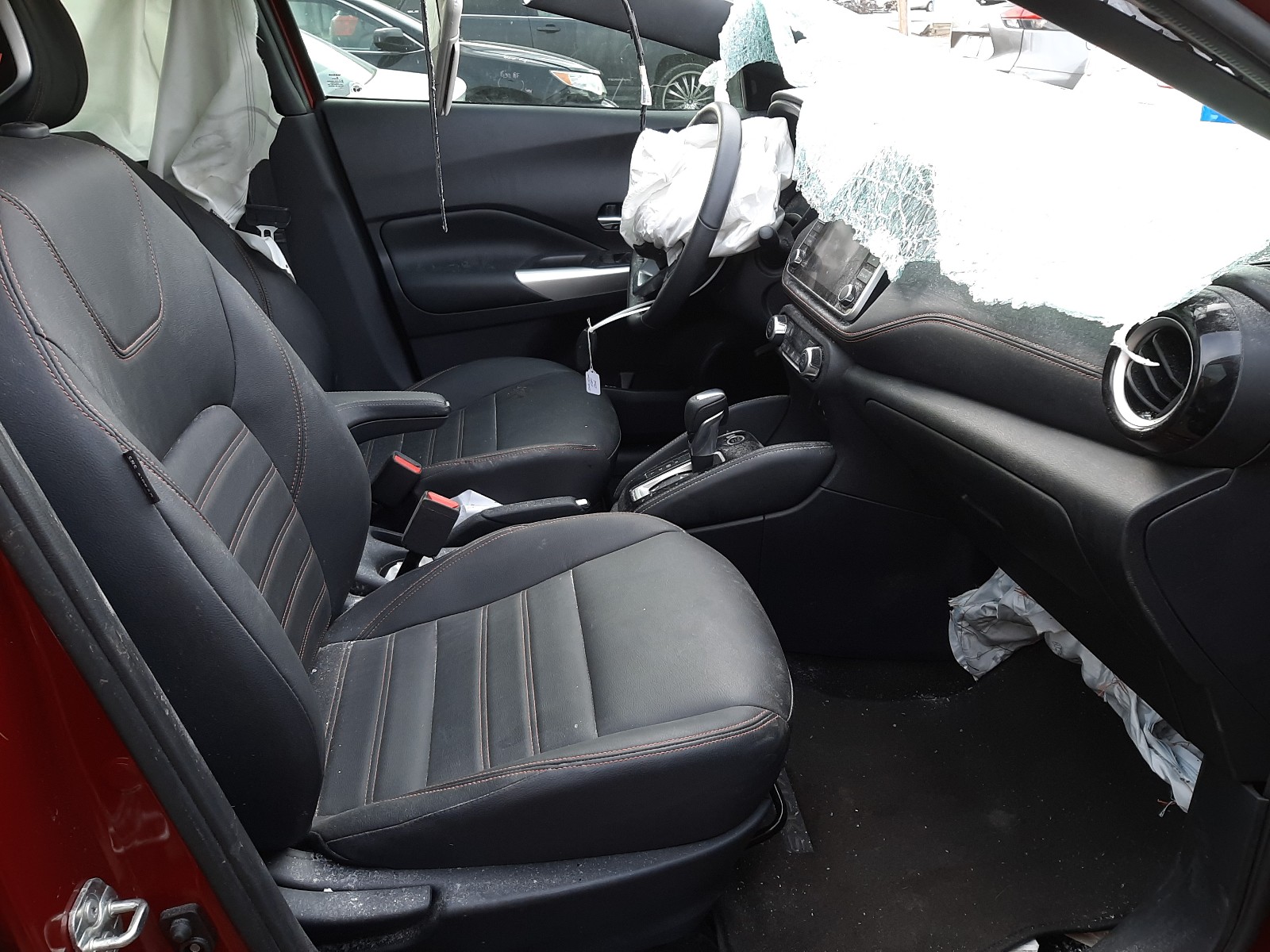 Photo 4 VIN: 3N1CP5DV6LL514800 - NISSAN KICKS SR 