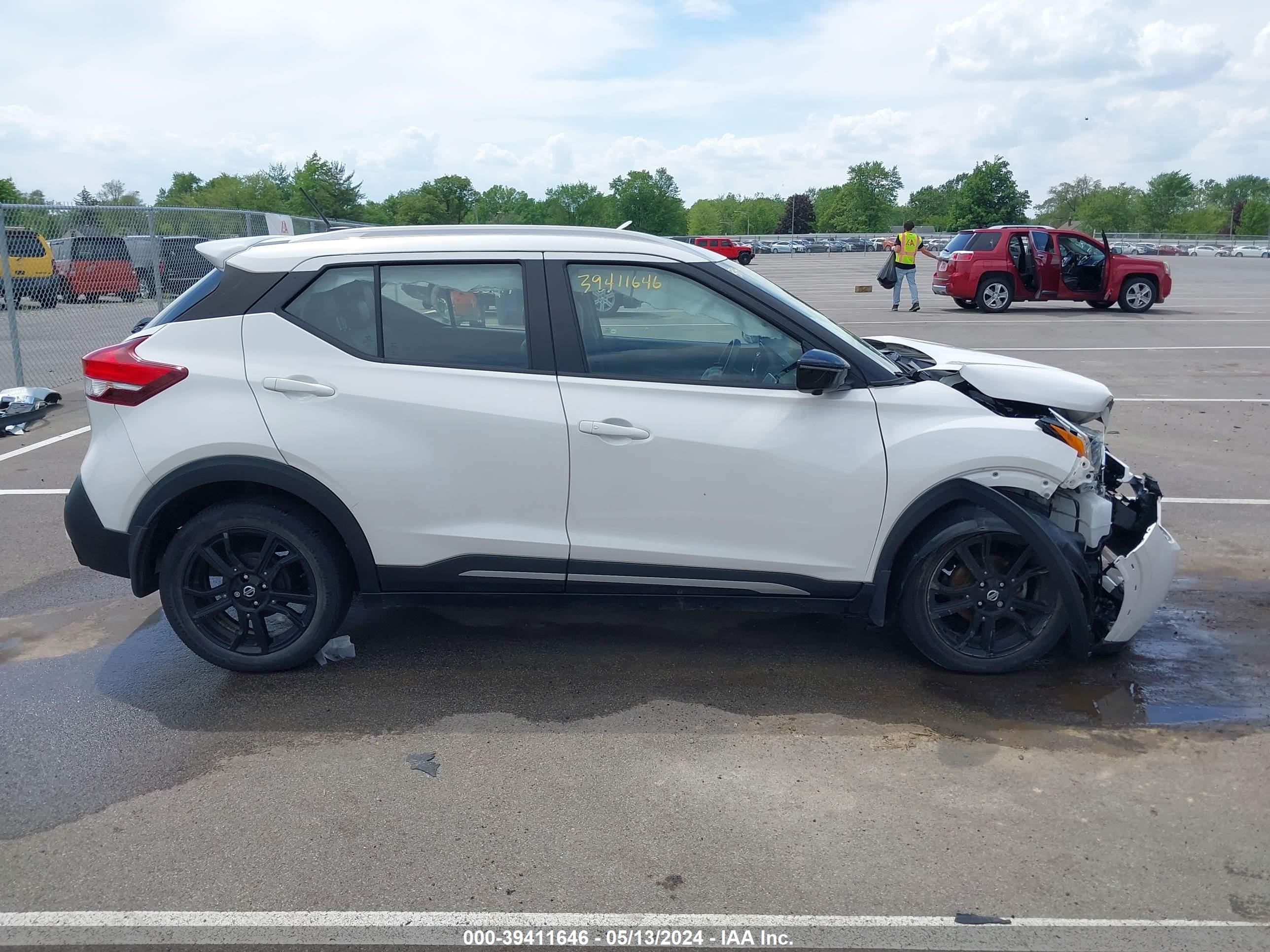 Photo 12 VIN: 3N1CP5DV6LL573166 - NISSAN KICKS 