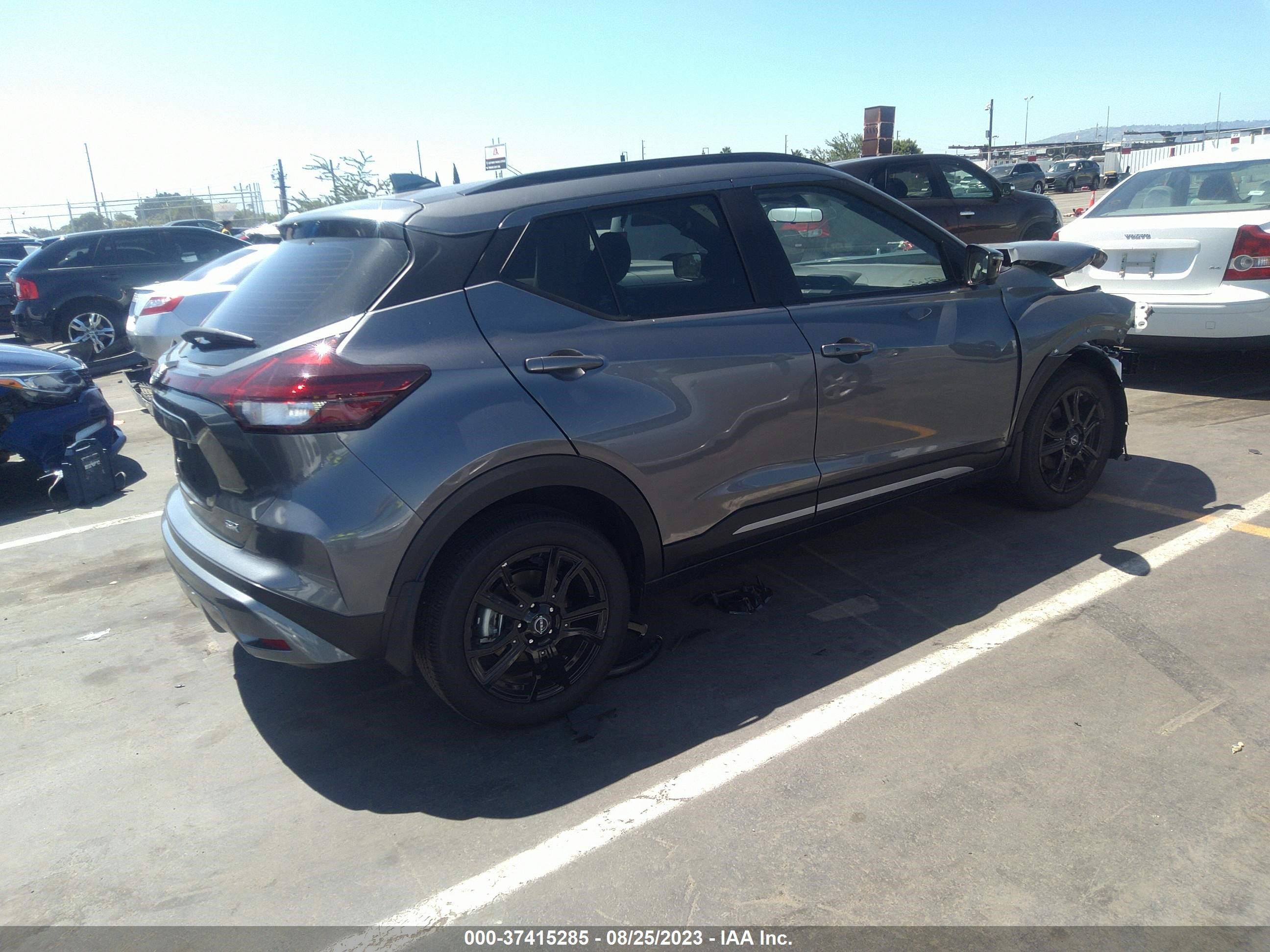 Photo 3 VIN: 3N1CP5DV7PL533037 - NISSAN KICKS 