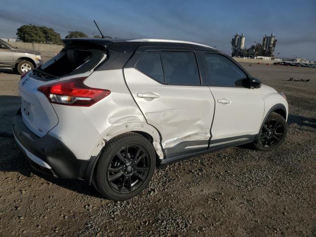 Photo 2 VIN: 3N1CP5DV8LL494355 - NISSAN KICKS SR 