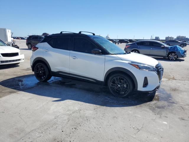 Photo 3 VIN: 3N1CP5DV8ML510443 - NISSAN KICKS SR 