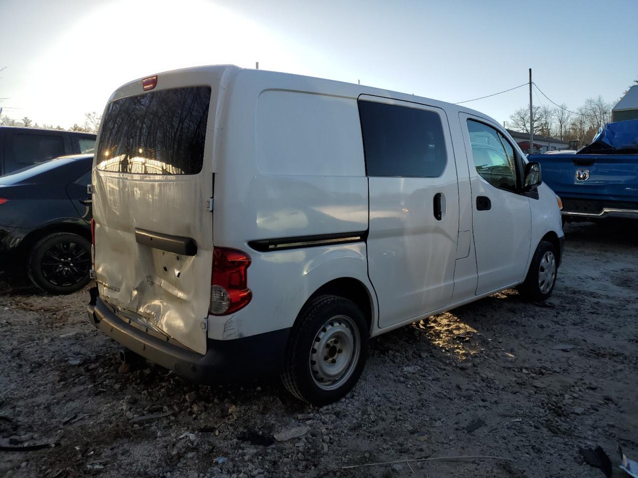 Photo 2 VIN: 3N63M0ZN7FK733242 - CHEVROLET EXPRESS 