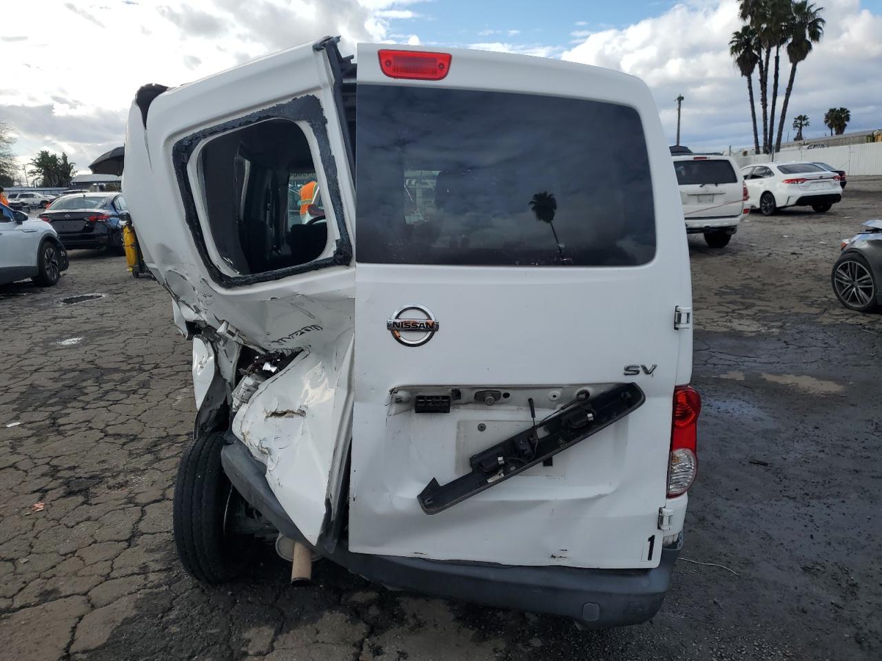 Photo 9 VIN: 3N6CM0KN0EK694924 - NISSAN NV 