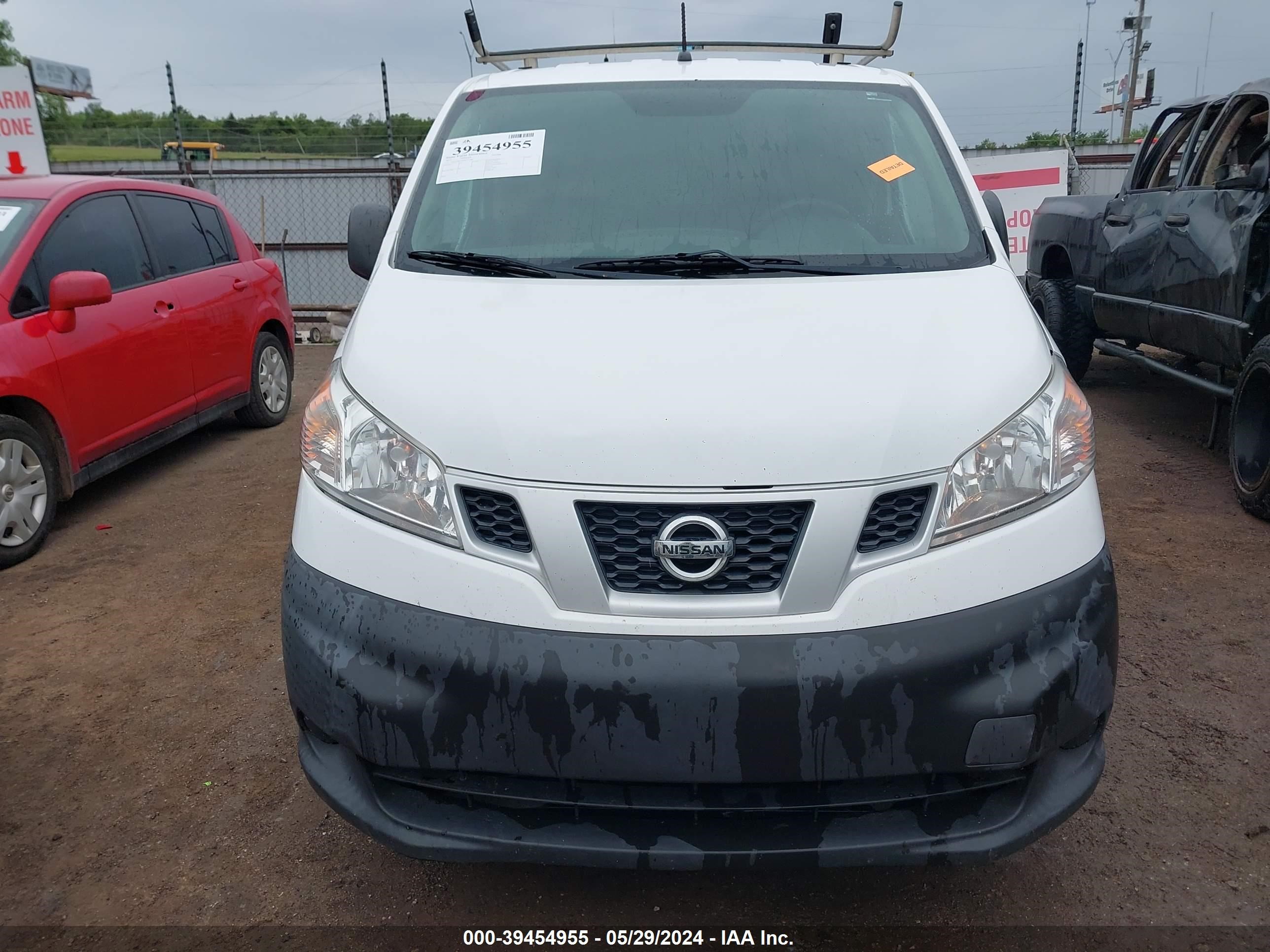 Photo 11 VIN: 3N6CM0KN0FK711688 - NISSAN NV200 