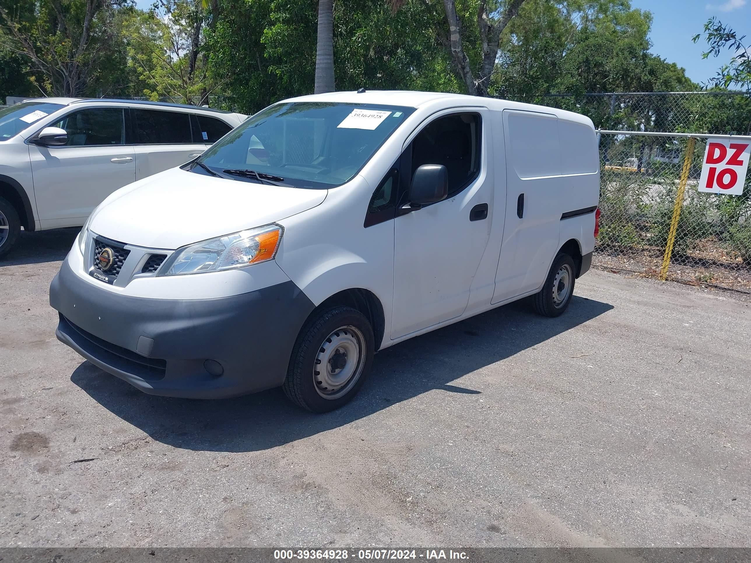 Photo 1 VIN: 3N6CM0KN0GK690892 - NISSAN NV200 