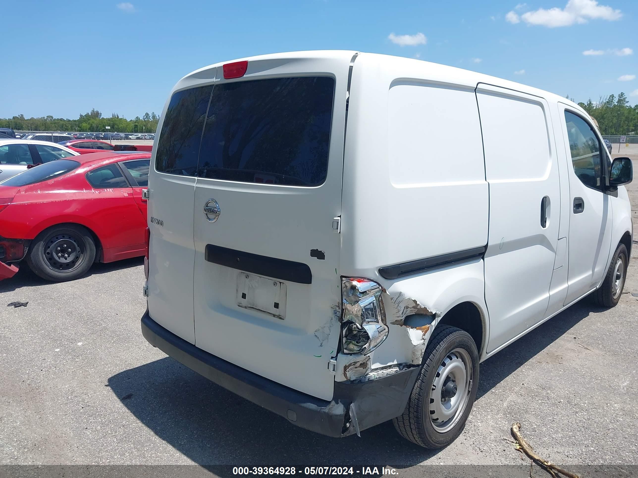 Photo 11 VIN: 3N6CM0KN0GK690892 - NISSAN NV200 