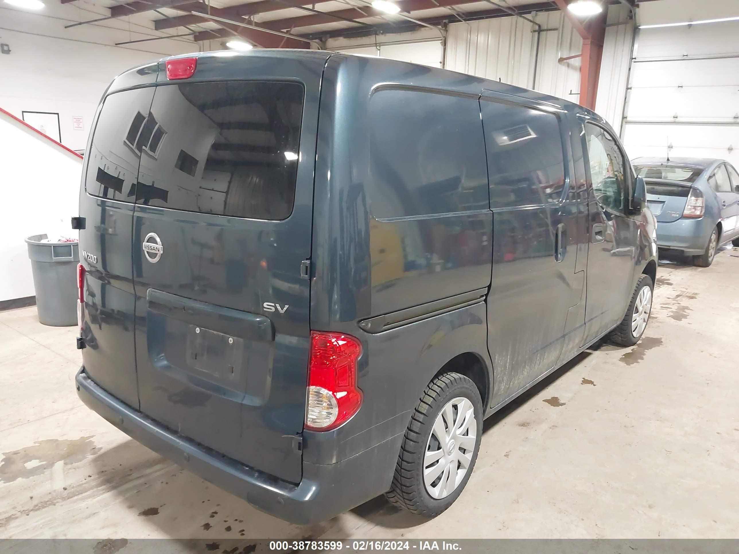 Photo 3 VIN: 3N6CM0KN0JK693427 - NISSAN NV200 