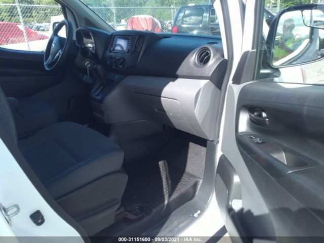 Photo 4 VIN: 3N6CM0KN0JK693640 - NISSAN NV200 COMPACT CARGO 