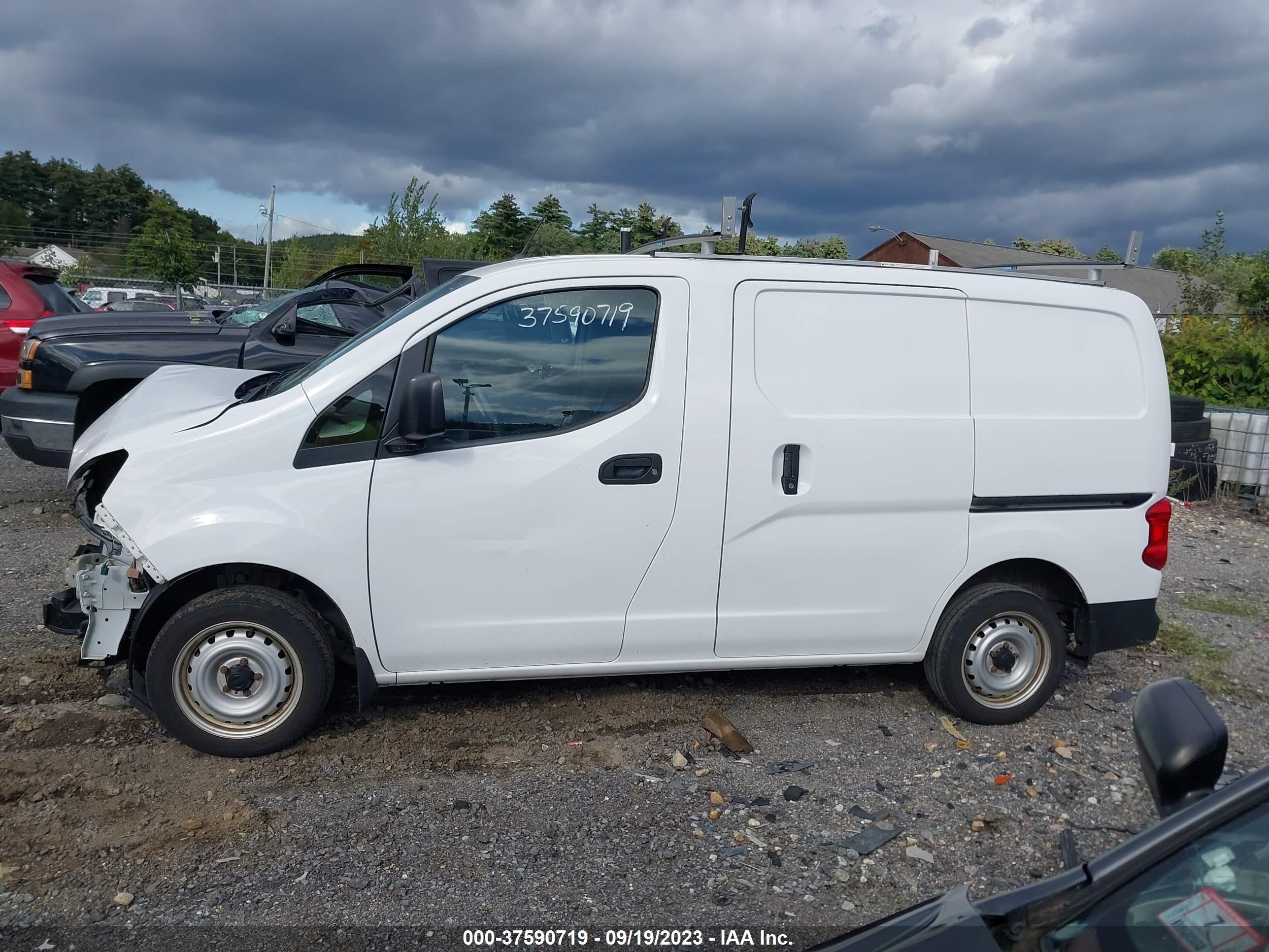 Photo 14 VIN: 3N6CM0KN0JK699843 - NISSAN NV200 