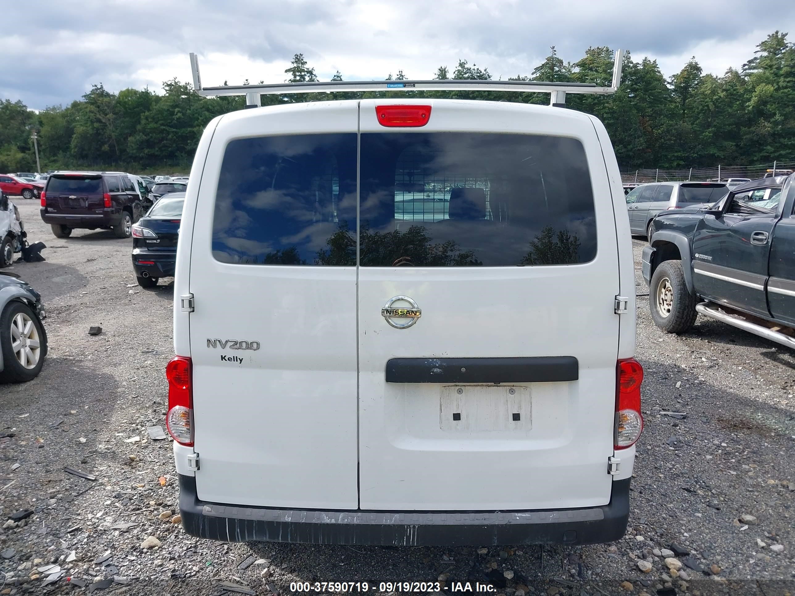 Photo 16 VIN: 3N6CM0KN0JK699843 - NISSAN NV200 