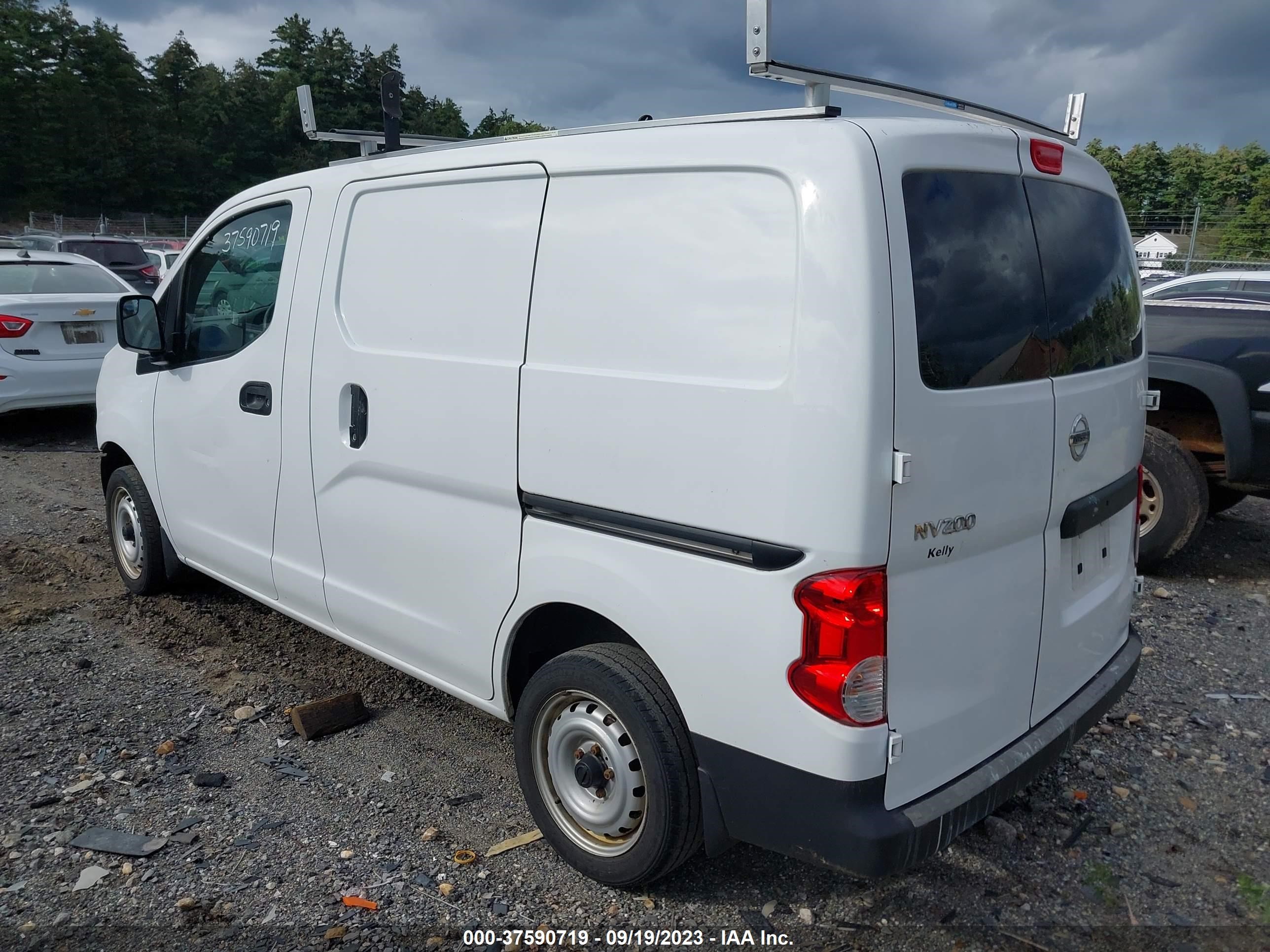 Photo 2 VIN: 3N6CM0KN0JK699843 - NISSAN NV200 