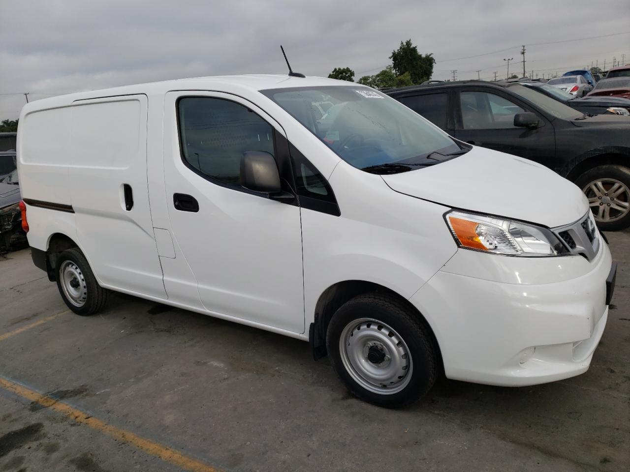 Photo 3 VIN: 3N6CM0KN0LK709032 - NISSAN NV 