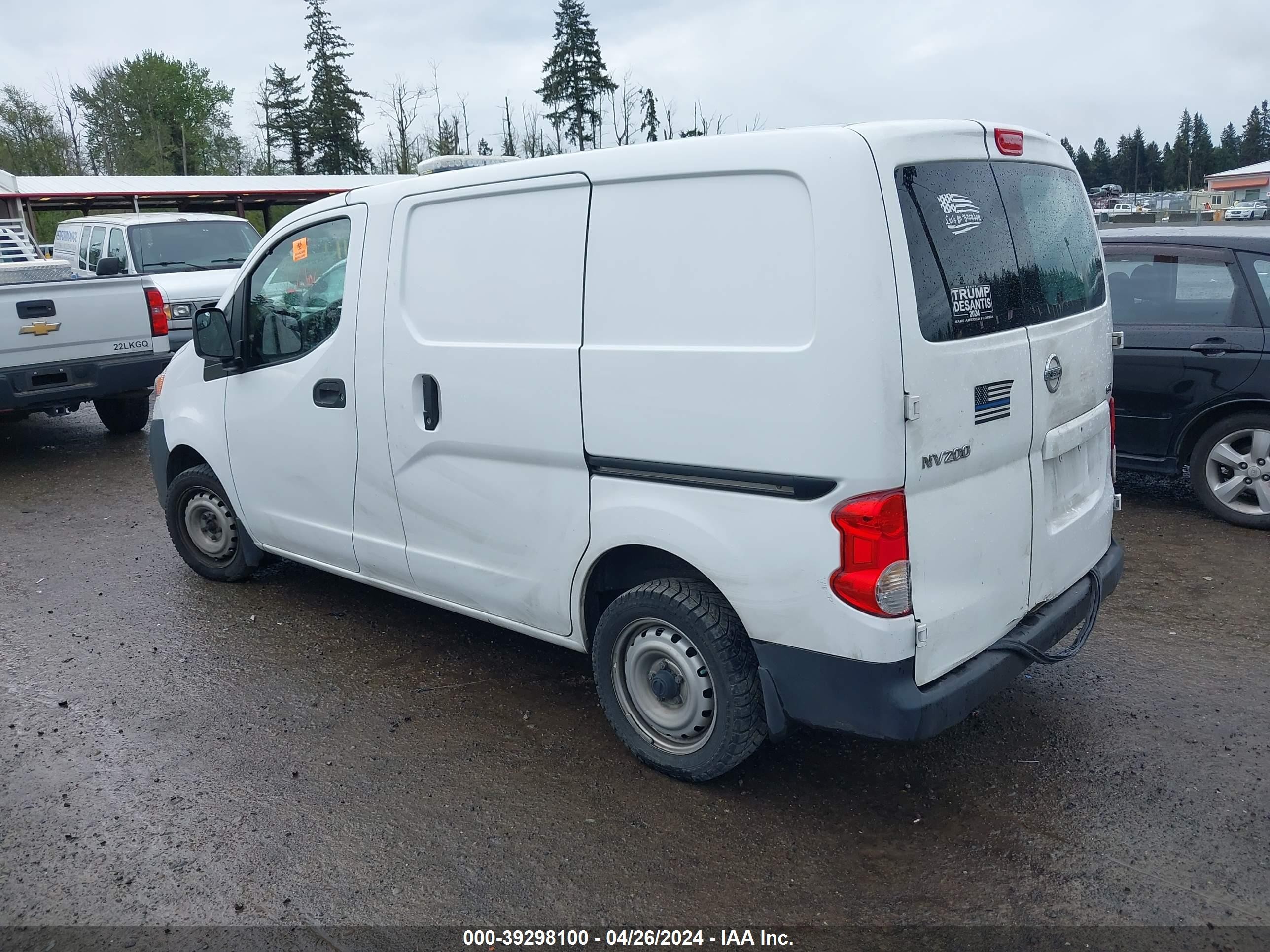 Photo 2 VIN: 3N6CM0KN1FK711943 - NISSAN NV200 