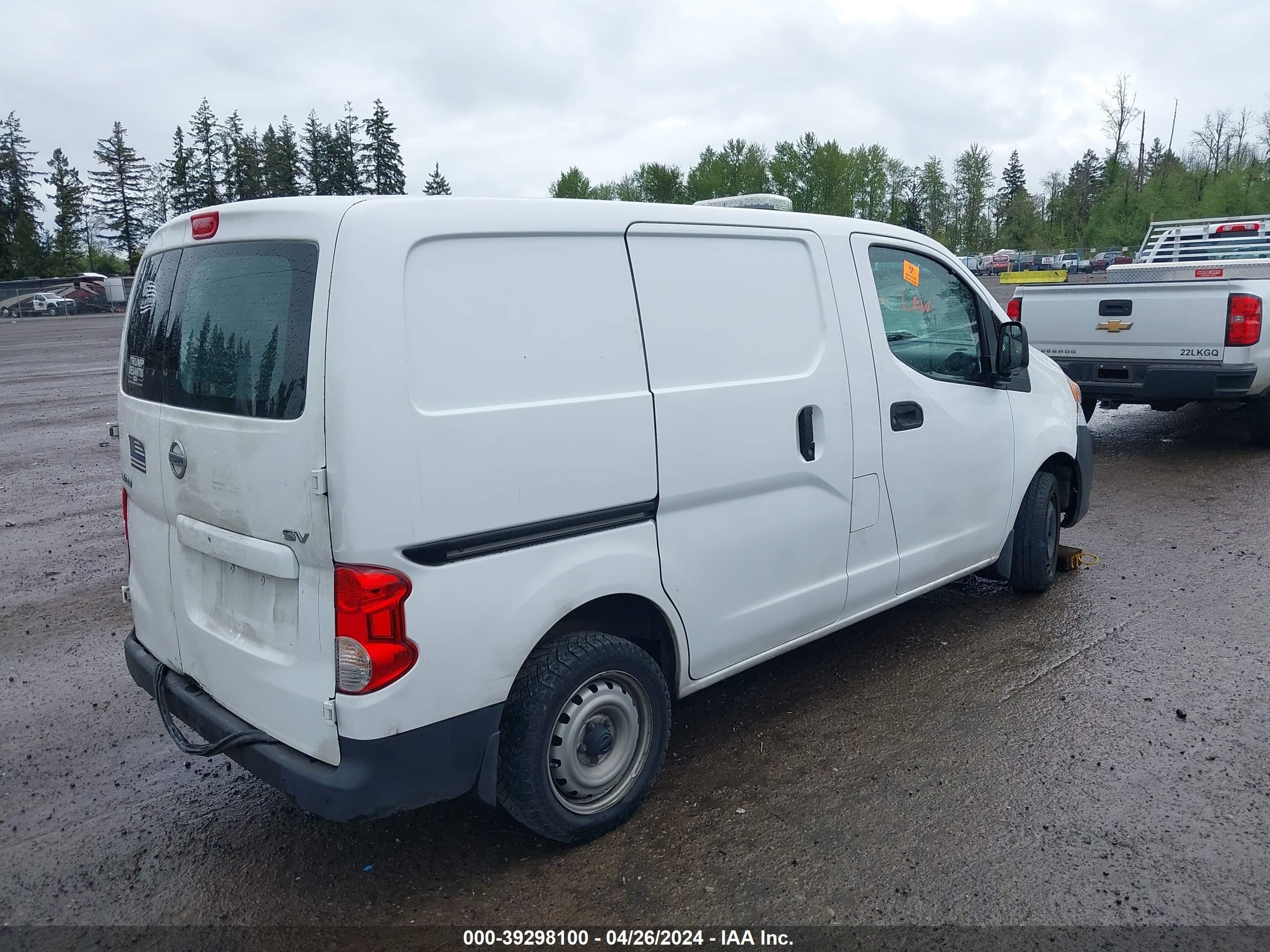 Photo 3 VIN: 3N6CM0KN1FK711943 - NISSAN NV200 