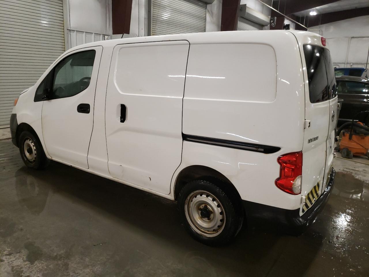 Photo 1 VIN: 3N6CM0KN1FK733327 - NISSAN NV 