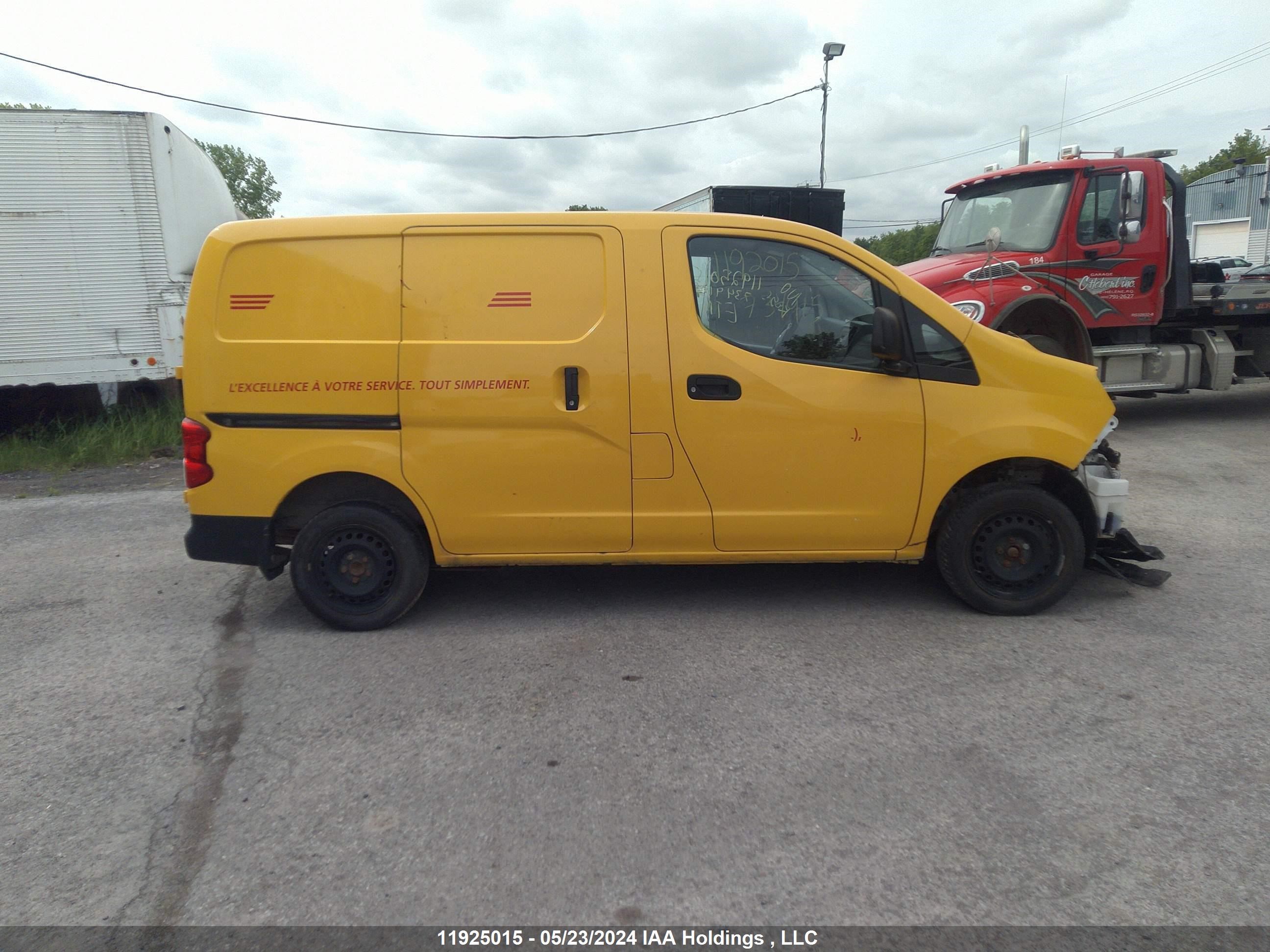 Photo 13 VIN: 3N6CM0KN1FK734915 - NISSAN NV200 