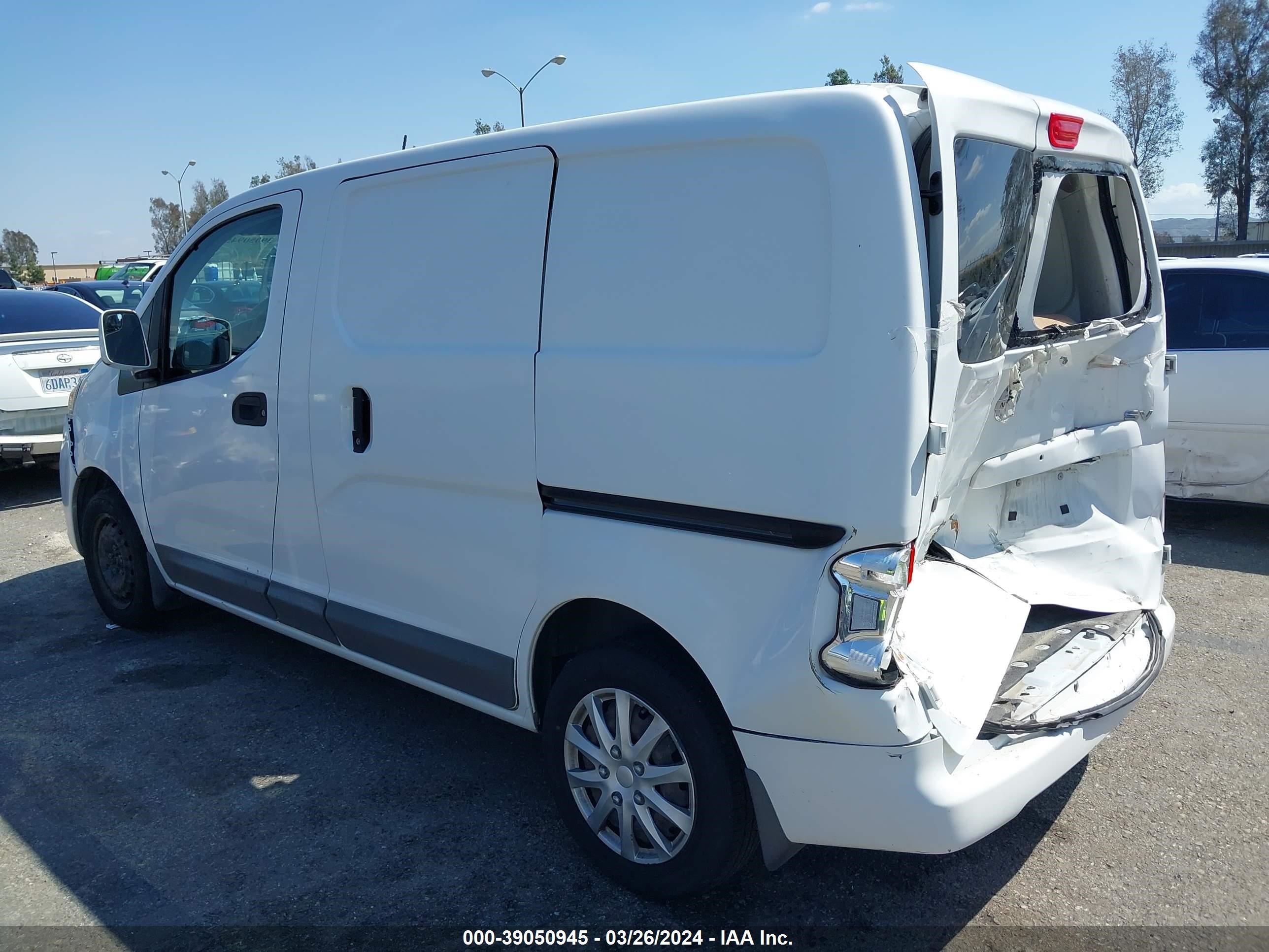 Photo 2 VIN: 3N6CM0KN1GK692795 - NISSAN NV200 