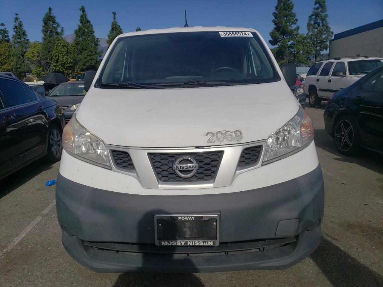 Photo 4 VIN: 3N6CM0KN1GK693185 - NISSAN NV 